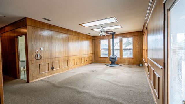 2401 Pebble Drive, Granbury, TX 76048