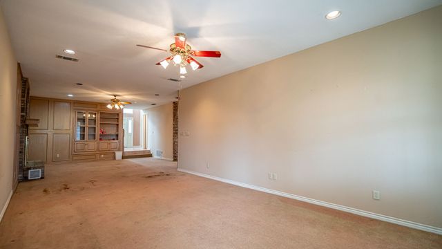 2401 Pebble Drive, Granbury, TX 76048