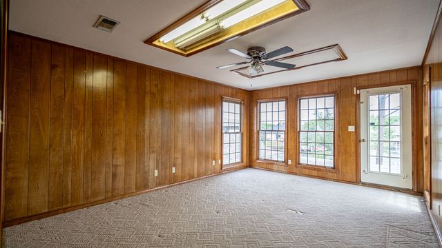 2401 Pebble Drive, Granbury, TX 76048