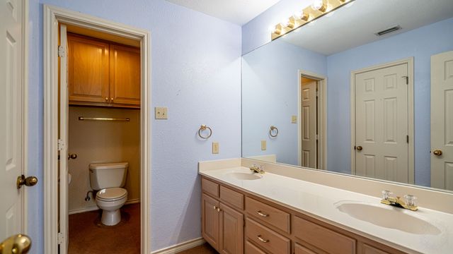 2401 Pebble Drive, Granbury, TX 76048