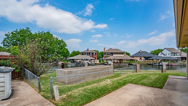 2401 Pebble Drive, Granbury, TX 76048