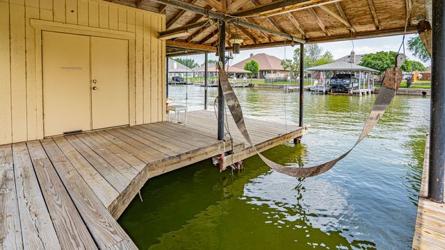 2401 Pebble Drive, Granbury, TX 76048