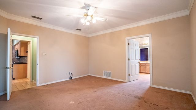 2401 Pebble Drive, Granbury, TX 76048
