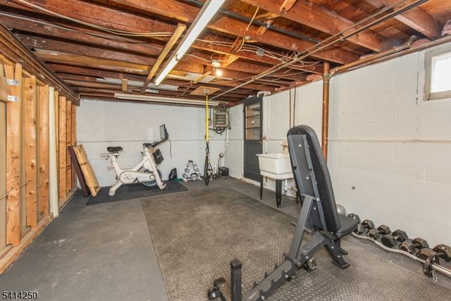 19 Mcneile Dr, Parsippany-troy Hills Twp., NJ 07054