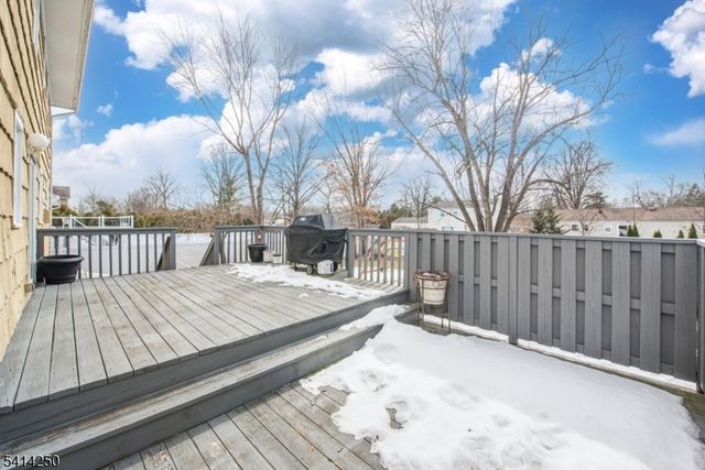 19 Mcneile Dr, Parsippany-troy Hills Twp., NJ 07054