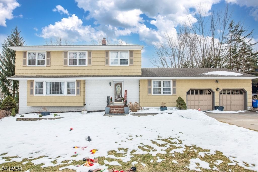 19 Mcneile Dr, Parsippany-troy Hills Twp., NJ 07054