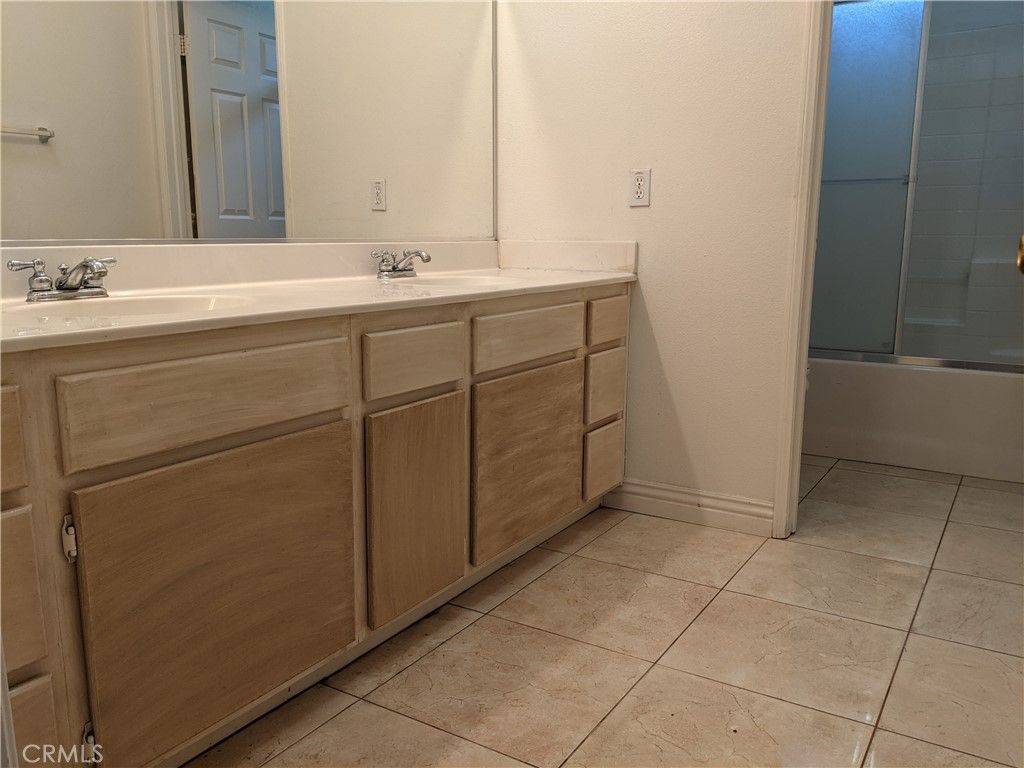 Image 24 of property listing at 15559 Sharon Court, Fontana, CA 92336