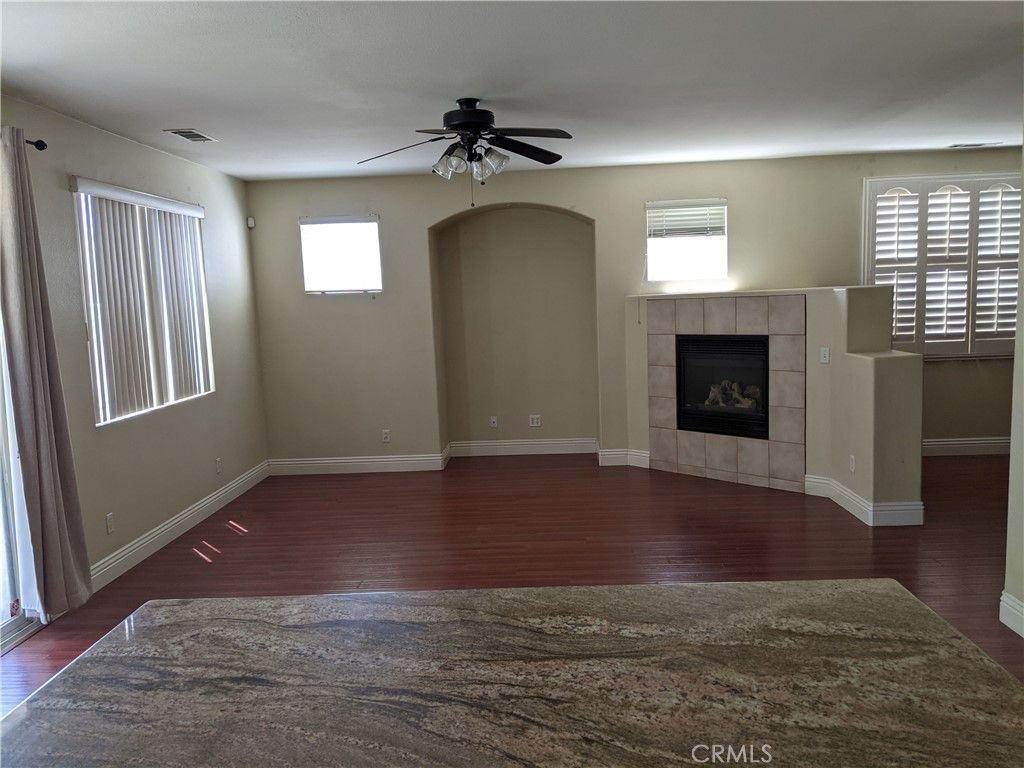 Image 4 of property listing at 15559 Sharon Court, Fontana, CA 92336