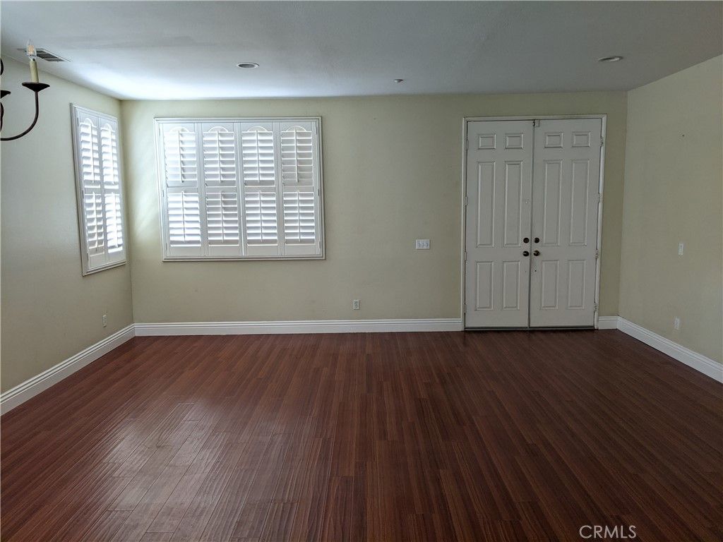 Image 6 of property listing at 15559 Sharon Court, Fontana, CA 92336