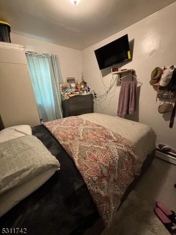 498 Summer St, Paterson City, NJ 07501