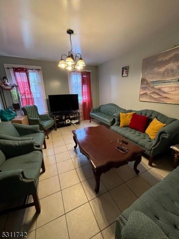 498 Summer St, Paterson City, NJ 07501