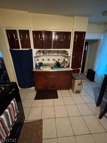 498 Summer St, Paterson City, NJ 07501