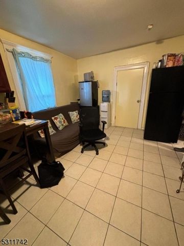 498 Summer St, Paterson City, NJ 07501