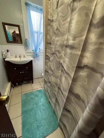 498 Summer St, Paterson City, NJ 07501