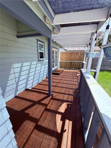 330 Breezeway Ave, Corpus Christi, TX 78404