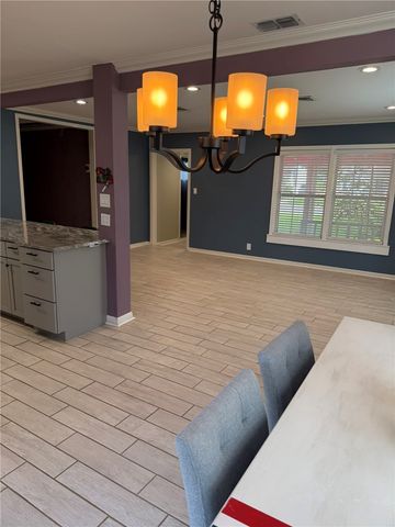 330 Breezeway Ave, Corpus Christi, TX 78404