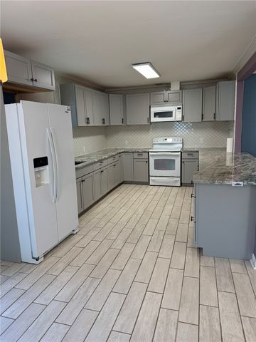 330 Breezeway Ave, Corpus Christi, TX 78404