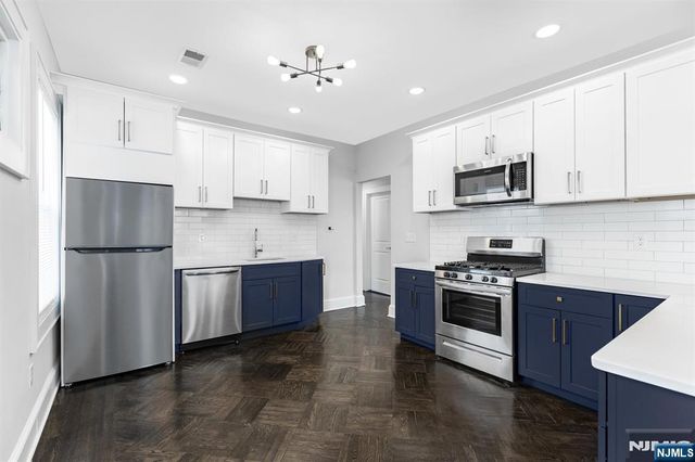 25 Waldo Avenue, Bloomfield, NJ 07003