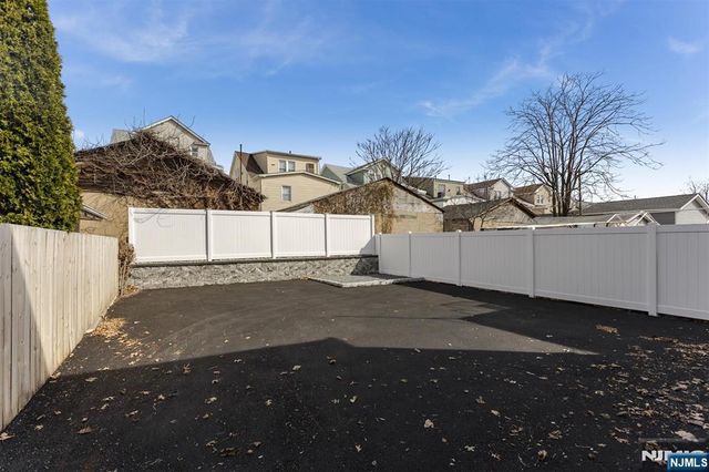 25 Waldo Avenue, Bloomfield, NJ 07003