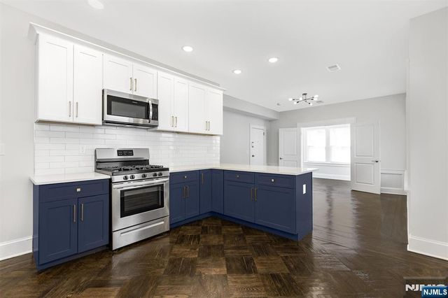 25 Waldo Avenue, Bloomfield, NJ 07003