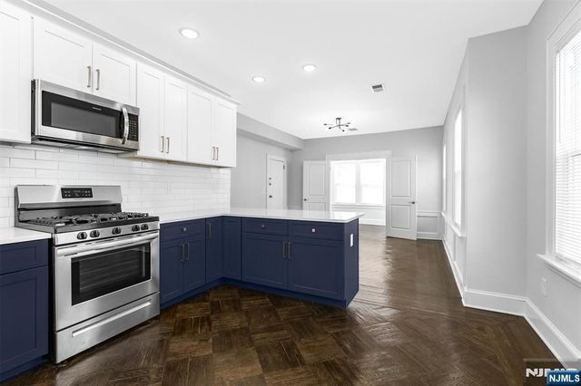 25 Waldo Avenue, Bloomfield, NJ 07003