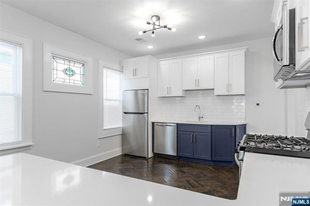 25 Waldo Avenue, Bloomfield, NJ 07003