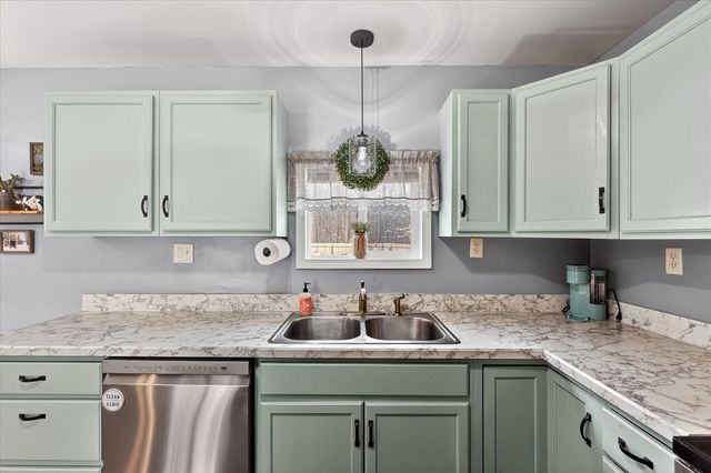 6633 Birch Shore Drive, Lakeview, MI 48850