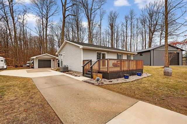 6633 Birch Shore Drive, Lakeview, MI 48850