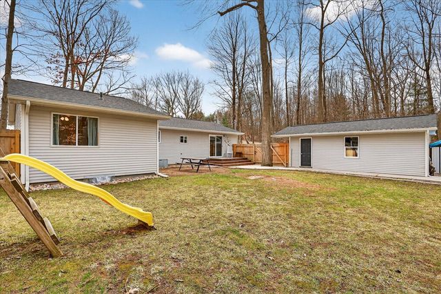 6633 Birch Shore Drive, Lakeview, MI 48850