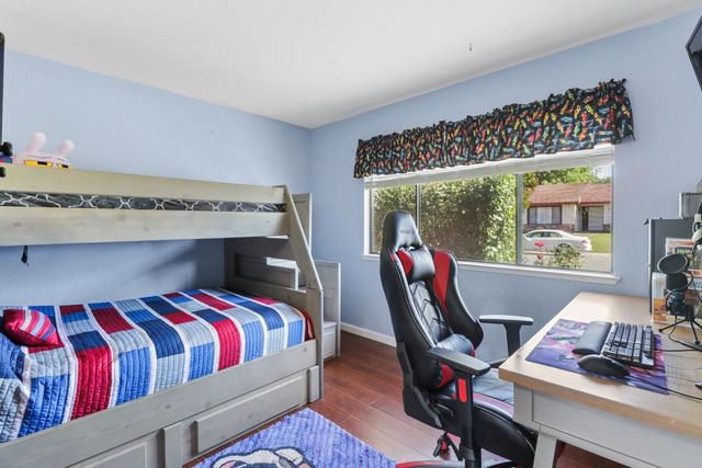 8951 Lansdowne Ct, Elk Grove, CA 95624