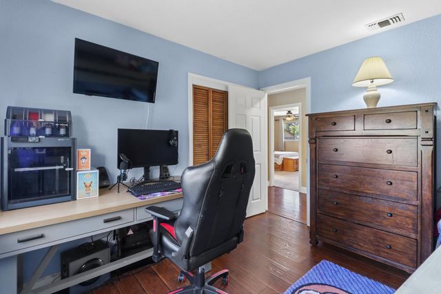 8951 Lansdowne Ct, Elk Grove, CA 95624