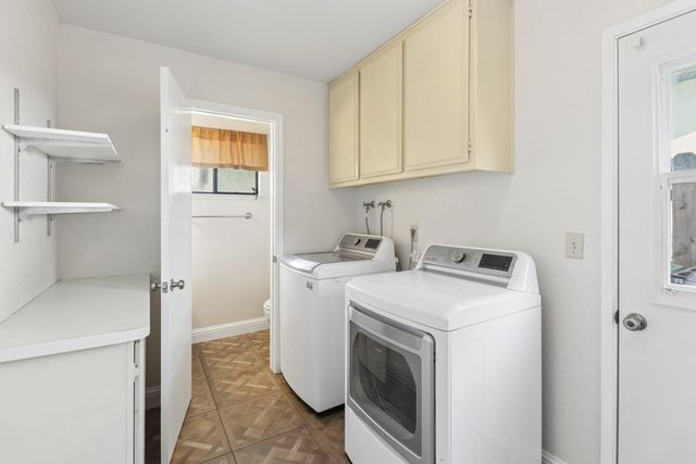 8951 Lansdowne Ct, Elk Grove, CA 95624