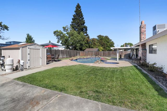 8951 Lansdowne Ct, Elk Grove, CA 95624