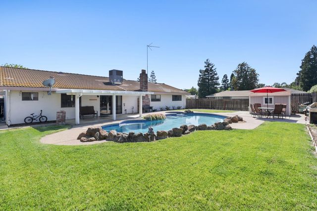 8951 Lansdowne Ct, Elk Grove, CA 95624