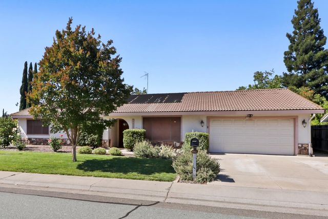 8951 Lansdowne Ct, Elk Grove, CA 95624