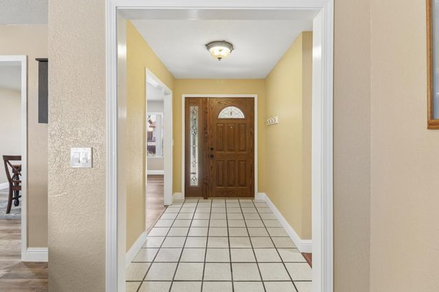 8951 Lansdowne Ct, Elk Grove, CA 95624