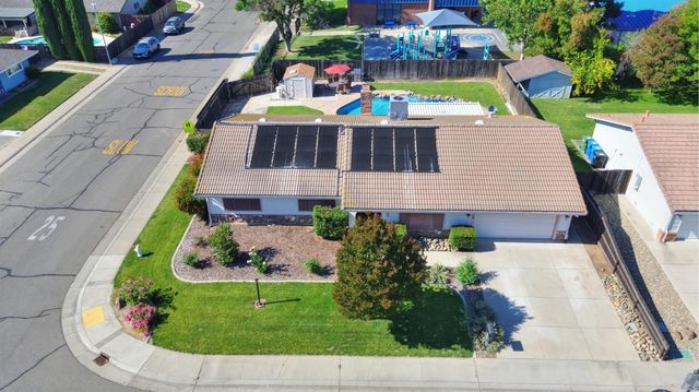 8951 Lansdowne Ct, Elk Grove, CA 95624