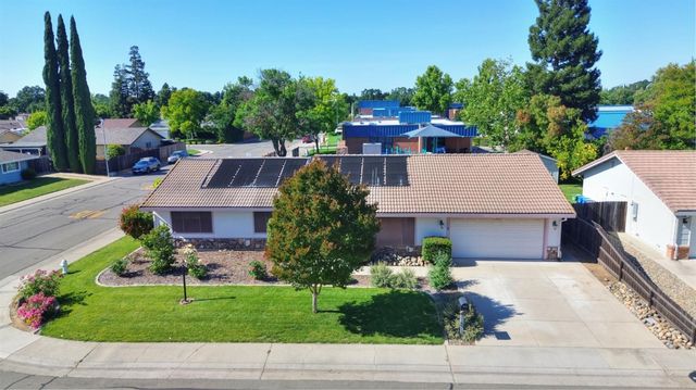 8951 Lansdowne Ct, Elk Grove, CA 95624