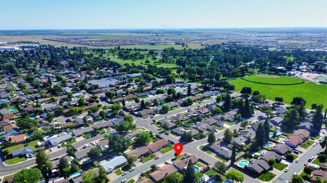 8951 Lansdowne Ct, Elk Grove, CA 95624