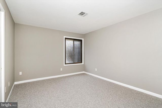 U7 AVON DR, East Windsor, NJ 08520