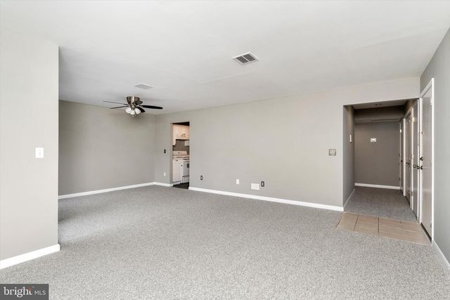 U7 AVON DR, East Windsor, NJ 08520