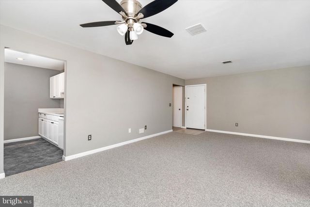 U7 AVON DR, East Windsor, NJ 08520