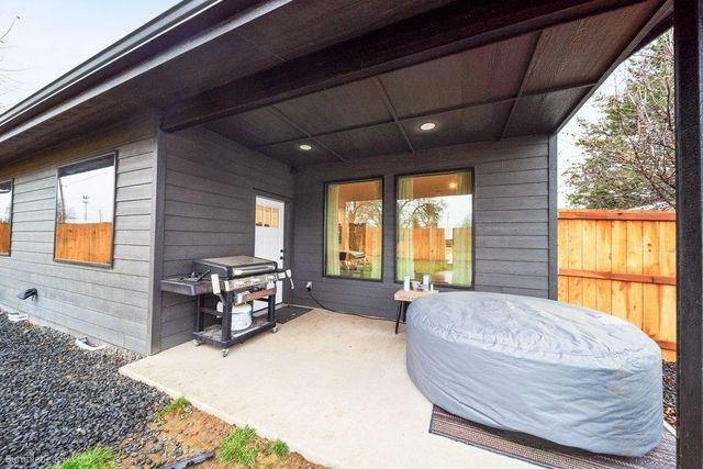 13521 W 12th Ave, Airway Heights, WA 99001