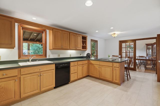 63 Jamestown Road, Leominster, MA 01453