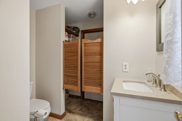 63 Jamestown Road, Leominster, MA 01453