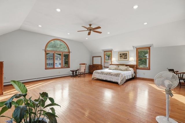 63 Jamestown Road, Leominster, MA 01453