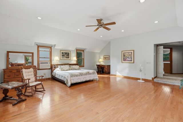 63 Jamestown Road, Leominster, MA 01453
