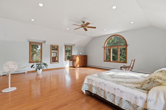 63 Jamestown Road, Leominster, MA 01453