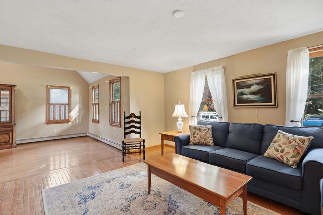 63 Jamestown Road, Leominster, MA 01453