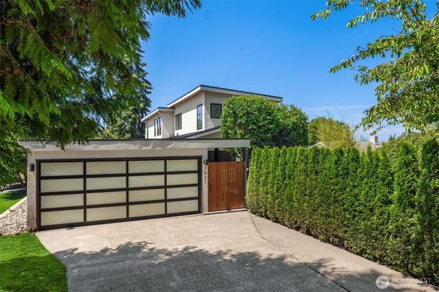 3407 92nd Avenue NE, Yarrow Point, WA 98004